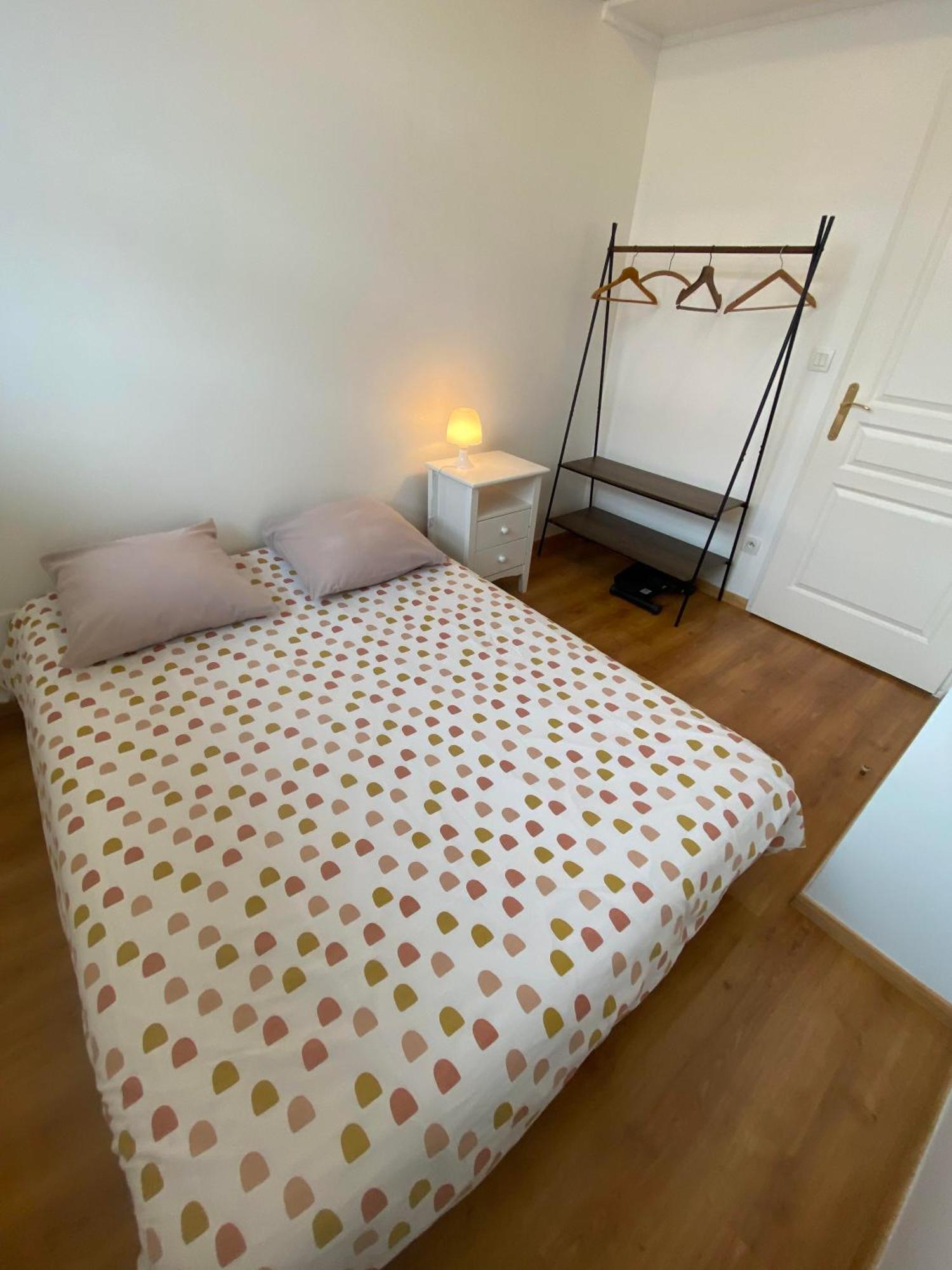 Le Carnot Appartement Avec 2 Chambres Separes Et Parking Privatif Et Securise 아라스 외부 사진